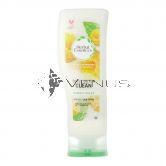 Clairol Herbal Essence Conditioner 400ml Daily Detox Clean Golden Raspberry & Mint
